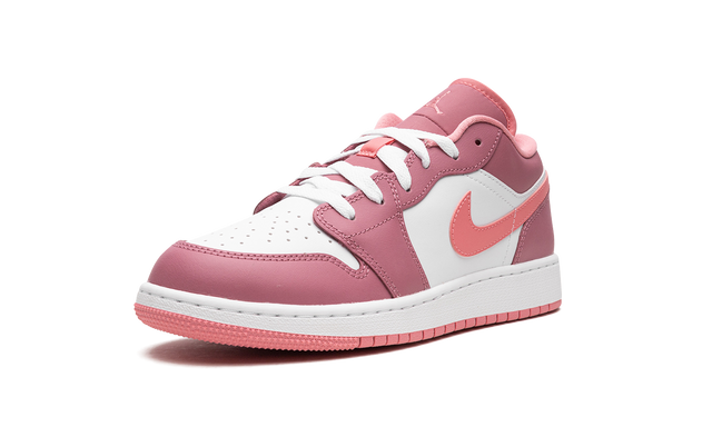 Jordan 1 Low Desert Berry 