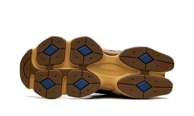 New Balance 9060 Schwarz Royal Gum