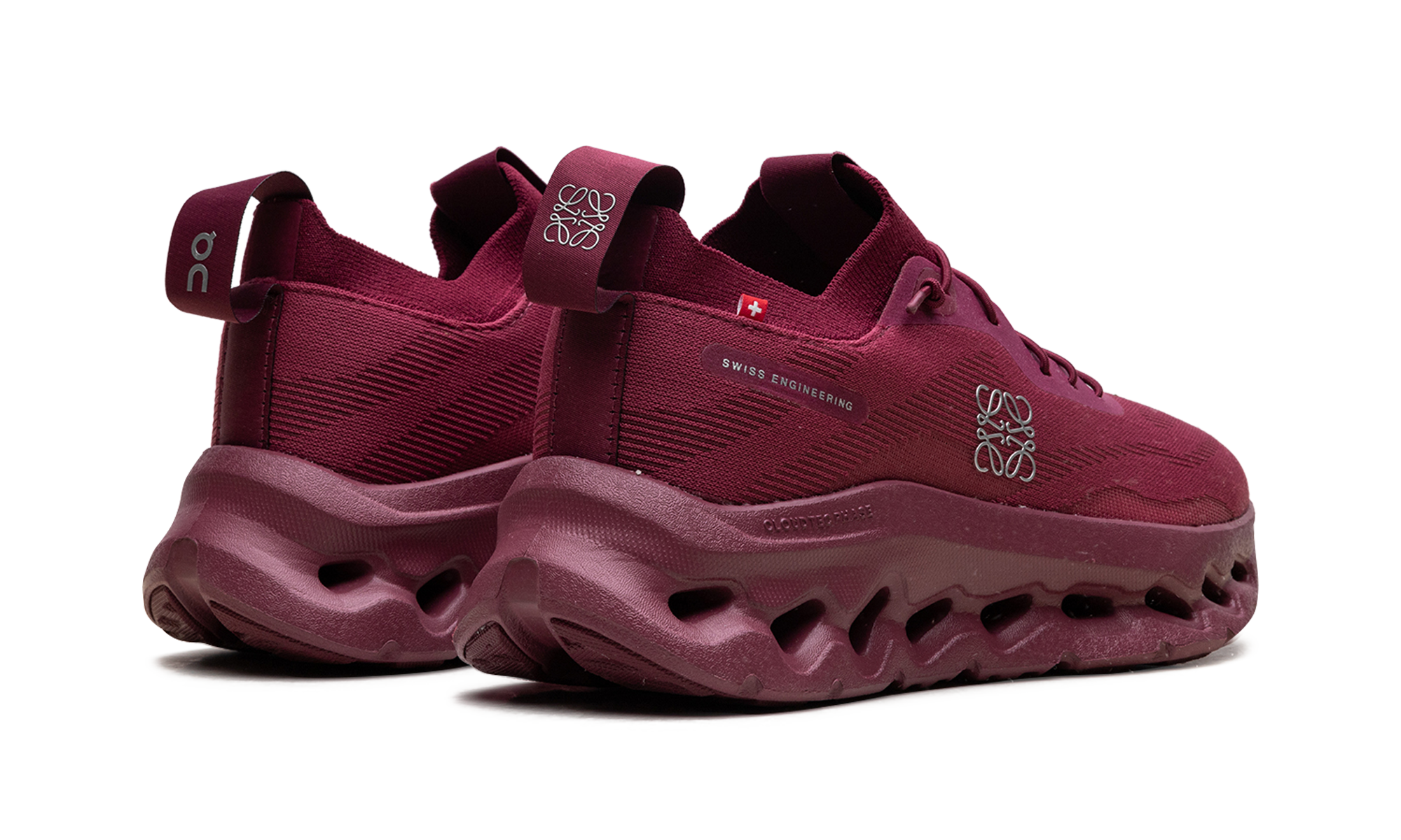 Em Running Cloudtilt Beet Red