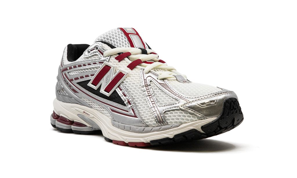 New Balance 1906R "Silber/Karmesinrot"